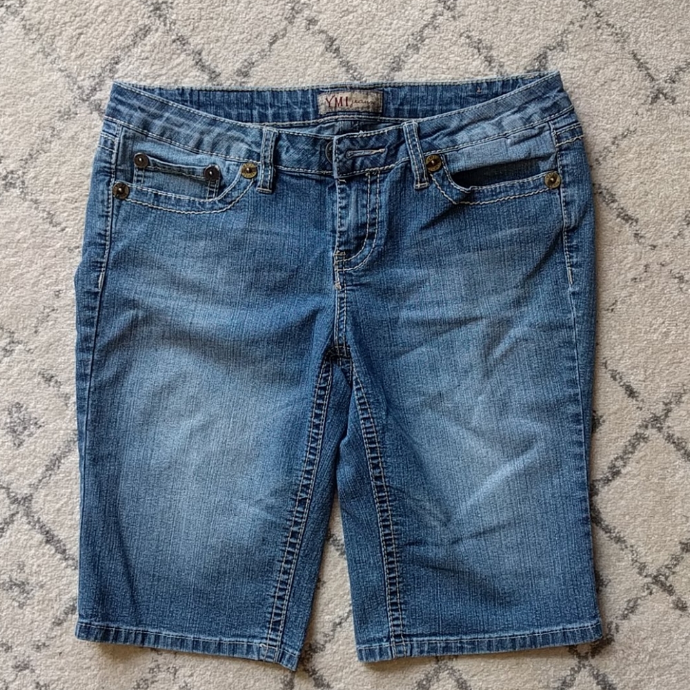 Donated!!!🚨Last chance❗️Jean Shorts - Picture 2 of 5